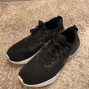 Nike Epic React Flyknit 2